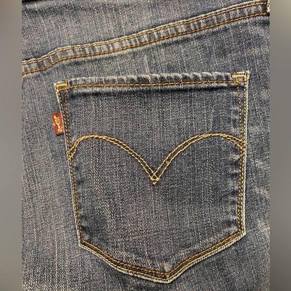 Levi’s Demi Curve Classic Rise Slim Women’s Jean - Picture 5 of 11